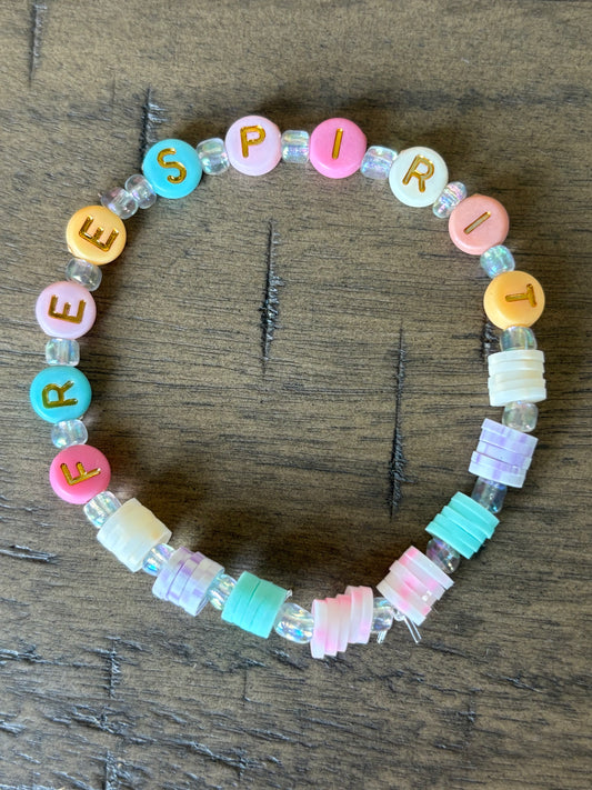 Heishi Disc Bead Stretch Friendship Bracelet "Free Spirit" - Pastel and Clear Beads with Gold Lettering