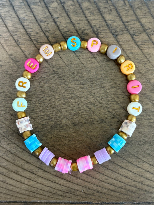 Heishi Disc Bead Stretch Friendship Bracelet "Free Spirit" - Pastel and Gold Beads with Gold Lettering